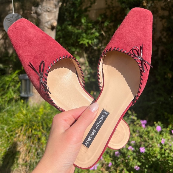 Adrienne Vitadini suede kitten heel with bow detail - Picture 5 of 8